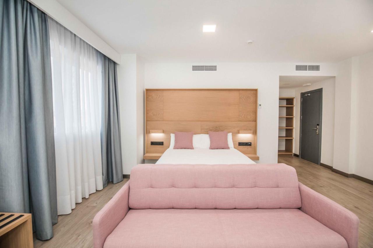 Hotel Ciudad De Avila Bagian luar foto