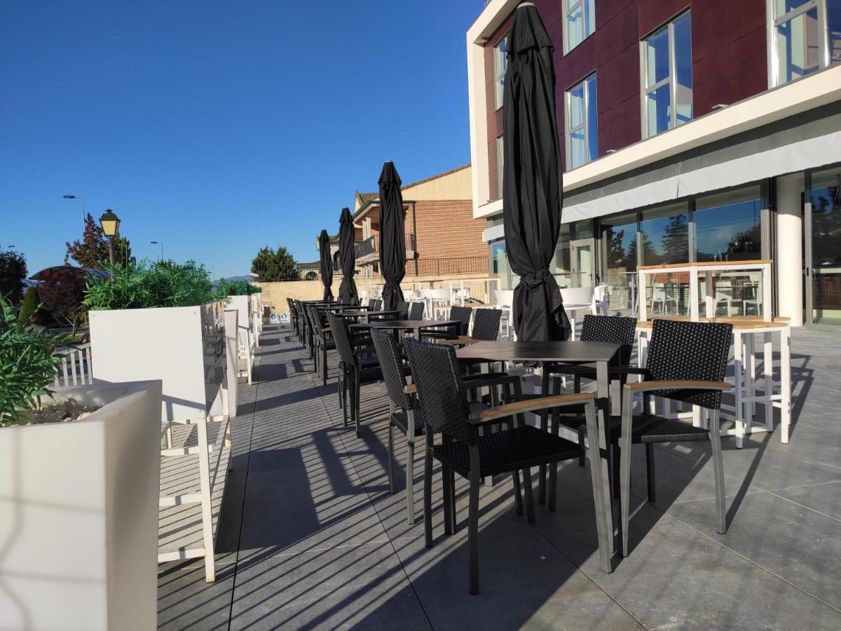Hotel Ciudad De Avila Bagian luar foto