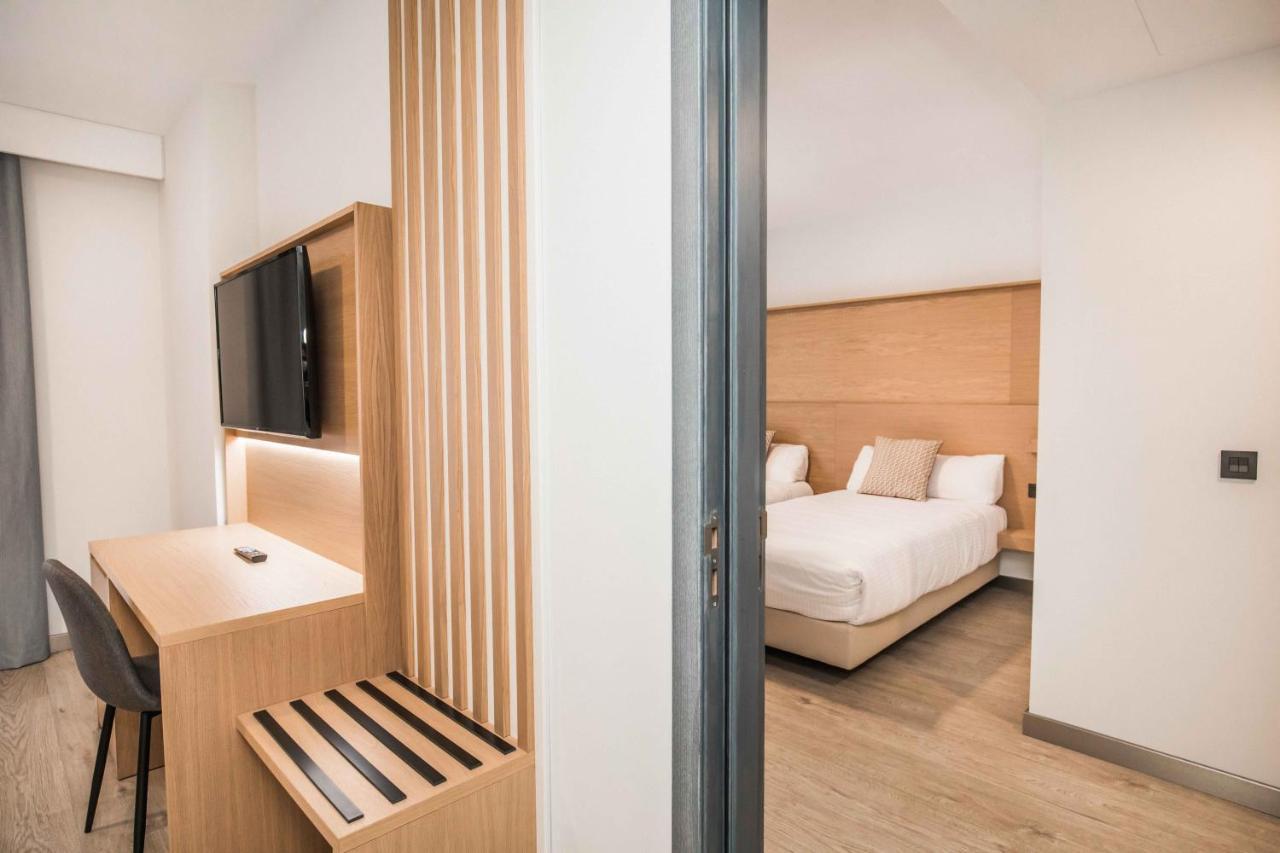 Hotel Ciudad De Avila Bagian luar foto